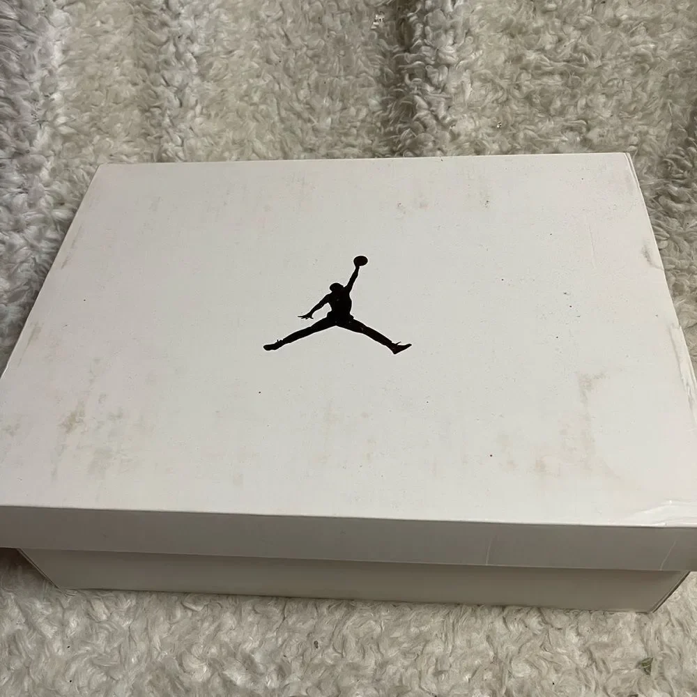 New in Box Jordan Jumpman Two Trey White University Red SZ 11 DO 1925 160